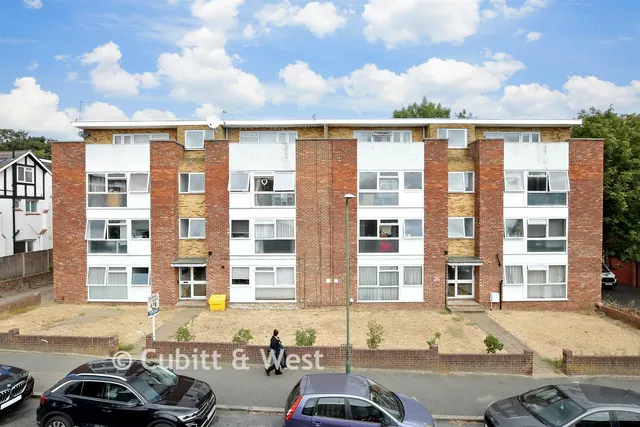 Ross Road, Wallington, SM6, photo 1