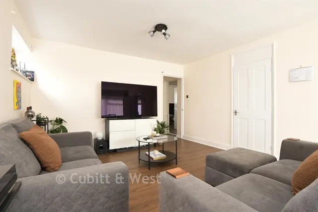 Ross Road, Wallington, SM6, photo 2