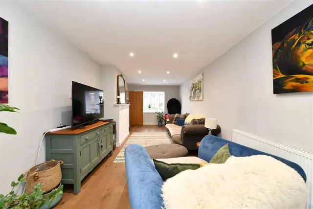 Photo 3 — Warwick Road, Stevenage, Herts, SG2 0QS