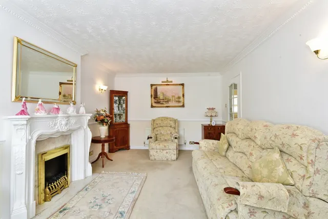 Photo 3 — Wooldale Drive, Owlthorpe, Sheffield