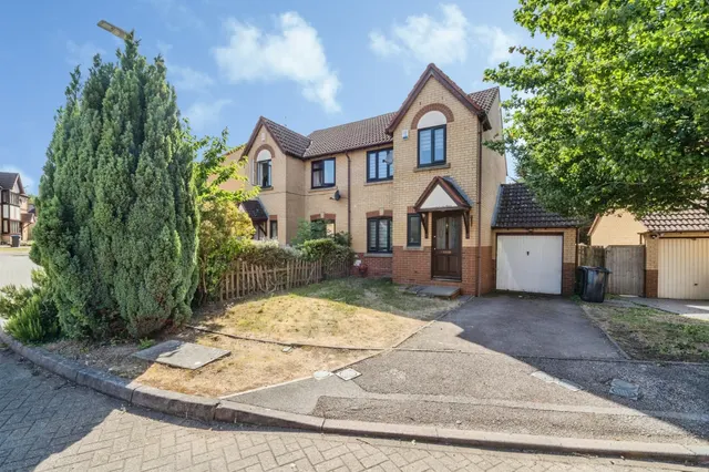 Lamberhurst Grove, Kents Hill, Milton Keynes, photo 1