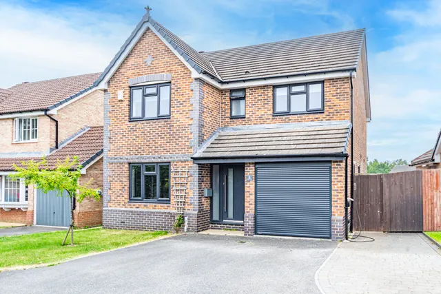 Hawthorne Gardens, Adel, LS16, photo 1