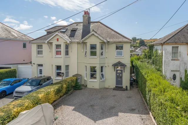 Dean Cross Road, Plymouth, PL9