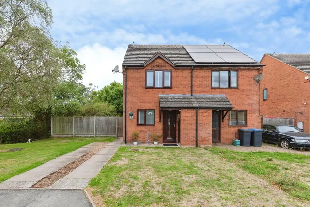 Russell Close, Long Itchington, Southam, photo 1
