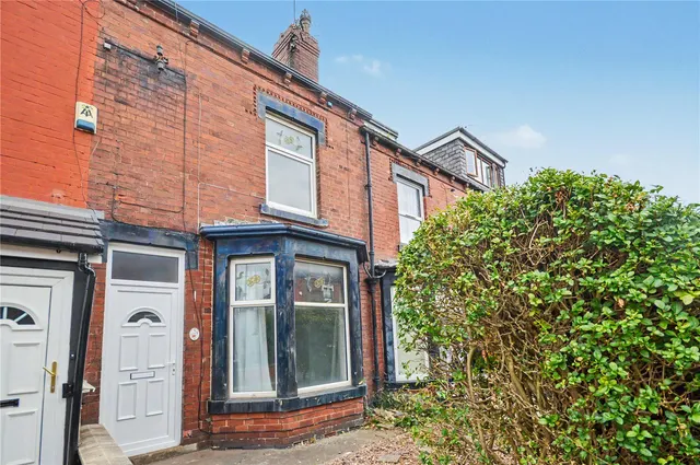 Grovehall Drive, Leeds, LS11, photo 1