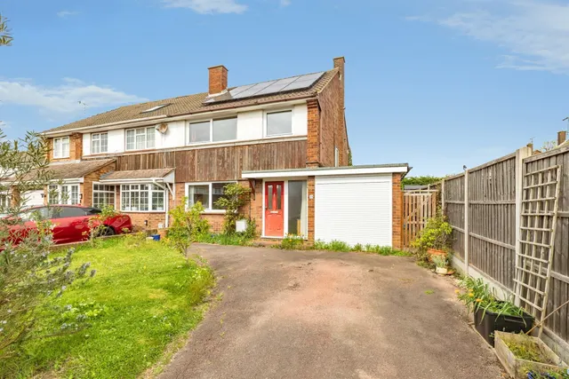 Farm Way, Bushey, photo 1