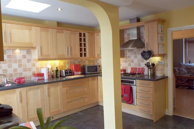 Photo 2 — Norwood Grove, Beverley, East Yorkshire