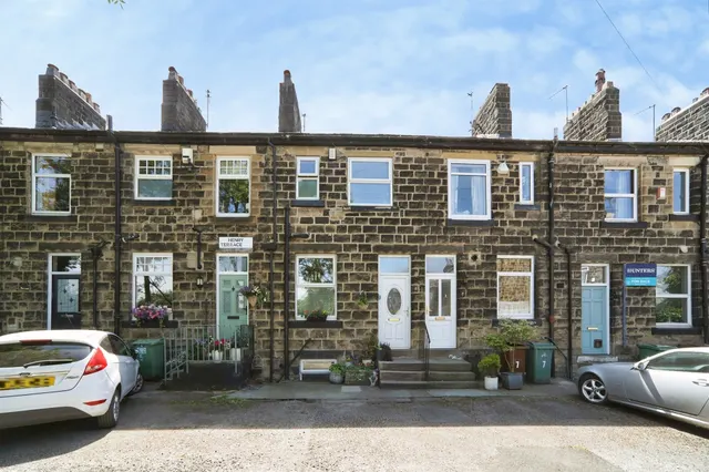 Henry Terrace, Yeadon, LS19, photo 1