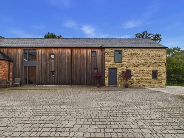 Dunston Lane, S41, photo 1