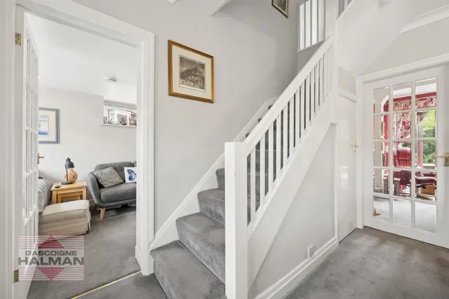 Lacey Avenue, Wilmslow, photo 2