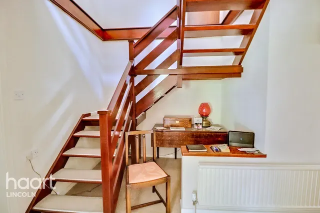 Church Lane, Carlton on Trent, NG23, photo 3