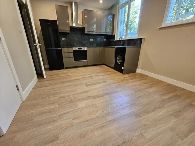 North End, Croydon, CR0, photo 2