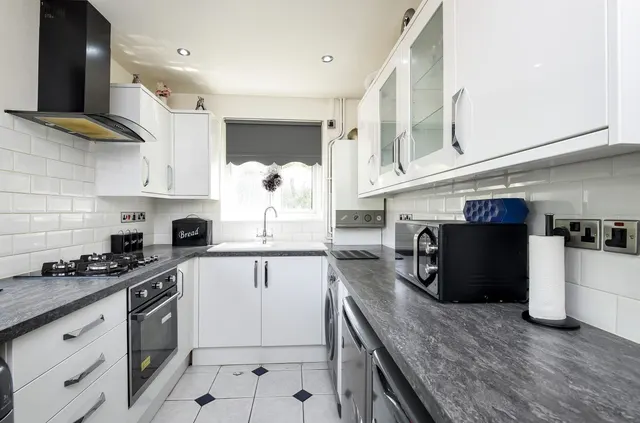 Photo 2 — Rosendale Road, West Dulwich, London, SE21