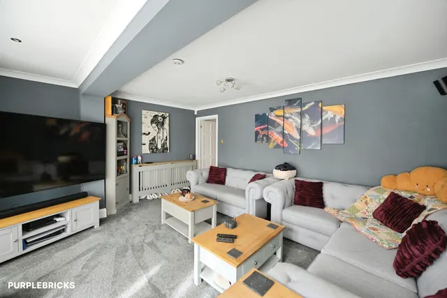 Thorn Lane, Rainham, RM13, photo 3