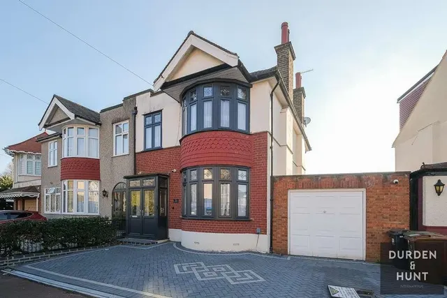 Cavendish Gardens, Barking, IG11, photo 1