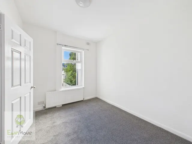 Luton Road, Chatham, ME4, photo 3