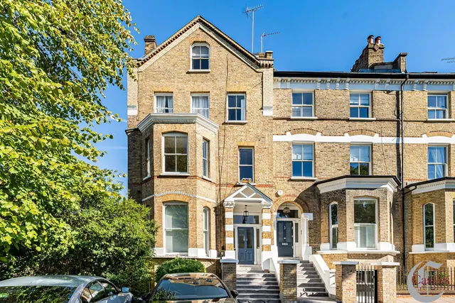 Crouch Hill, N8, photo 1