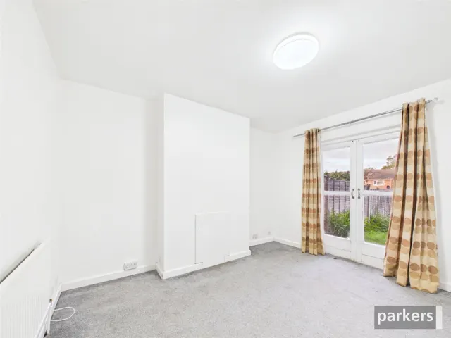 Wokingham Road, Earley, RG6, photo 3