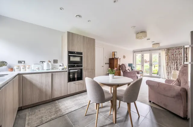 Mortimer Drive, Romsey, SO51, photo 3