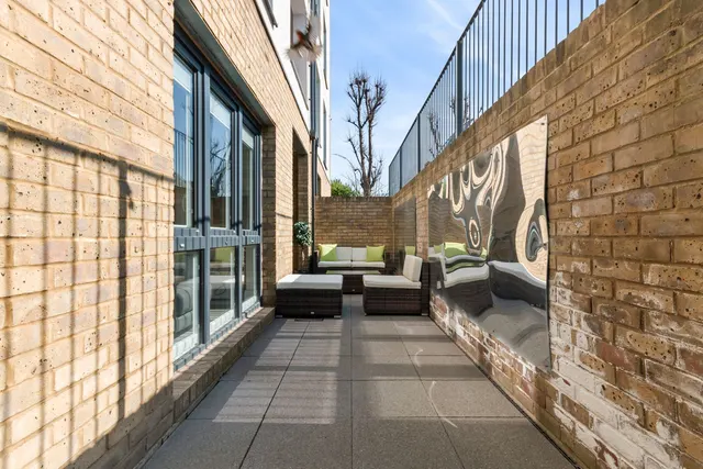 Photo 3 — Worple Road, Wimbledon, SW20