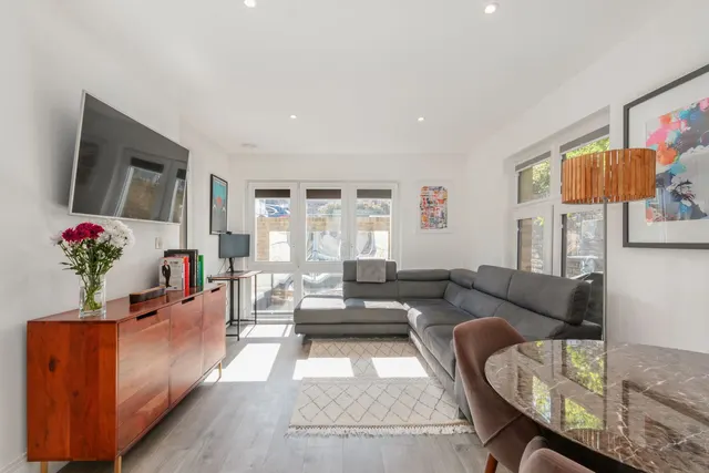 Photo 2 — Worple Road, Wimbledon, SW20