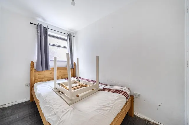 Caradon Close, London, E11, photo 3