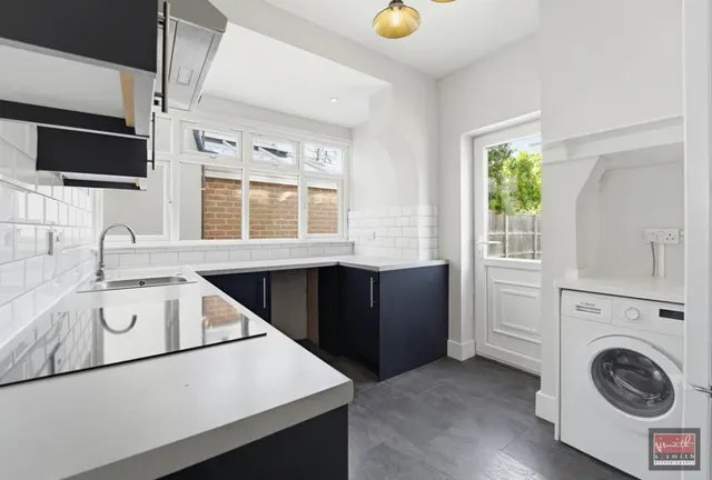 Wolsey Road, Ashford, TW15, photo 3
