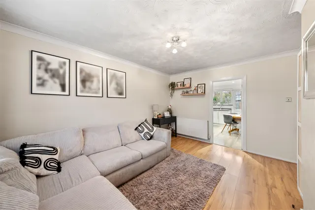 Seymour Gardens, Eastcote, photo 1