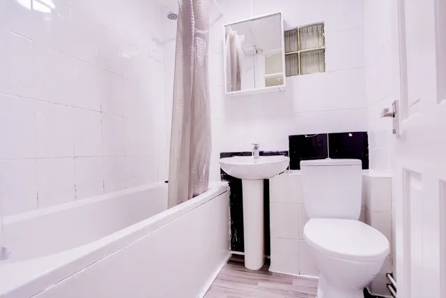 Selhurst Road, London, SE25, photo 3