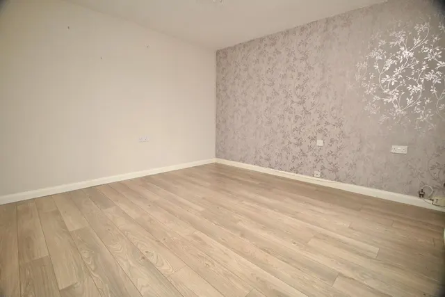 Photo 2 — Lochinvar Road, Greenfaulds, Cumbernauld, G67 4AH