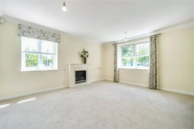 Greyhound Lane, Thame, OX9, photo 1