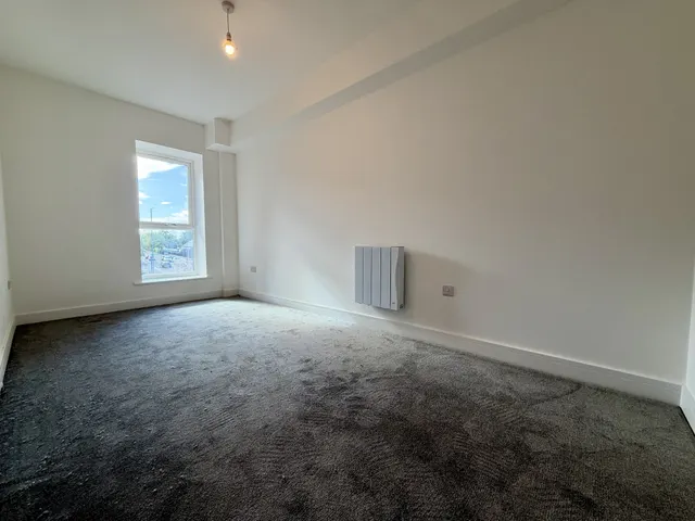 Horninglow Street, DE14, photo 3