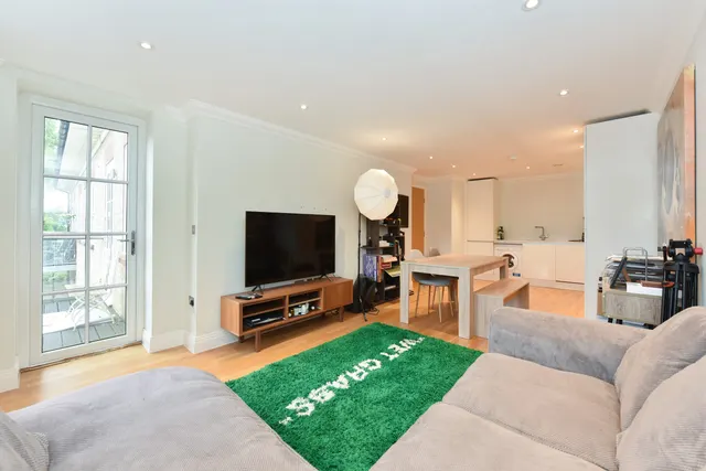 Bournehall Road, Bushey, WD23, photo 1