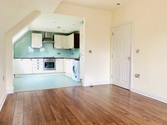 Photo 3 — Wesleyan Court, Lincoln