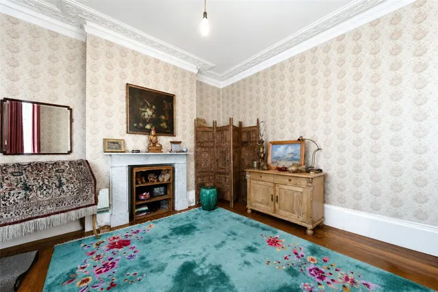 5 bedroom house — Hargrave Road, London, N19