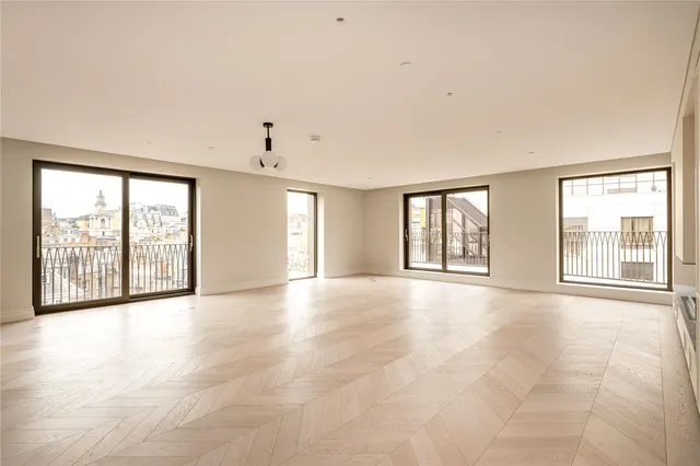 Carrington Street, Mayfair, W1J, photo 1