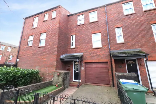 Leatherbottle Green, Erith, DA18, photo 1