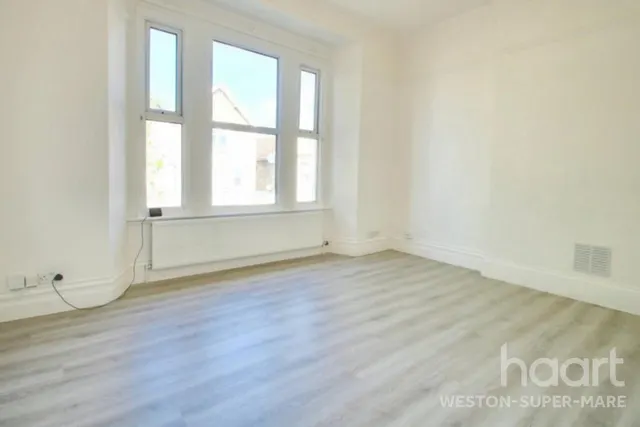 Walliscote Road, BS23, photo 2