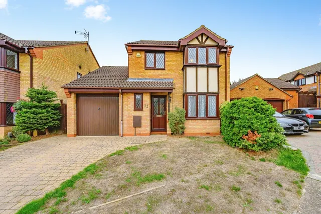 Launton Close, Luton, LU3, photo 1