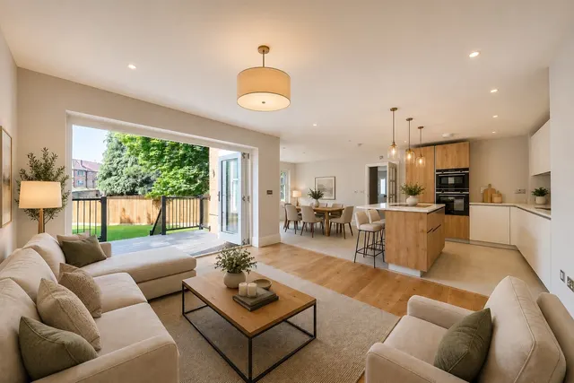 Photo 3 — Hermitage Place, Bath Road, Taplow, Maidenhead