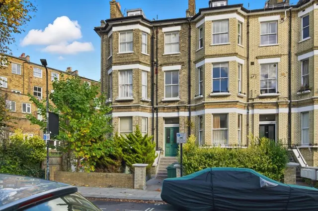 Crossfield Road, London NW3 4NT, photo 1