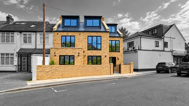 Hazelwood Avenue, Morden, SM4, photo 1