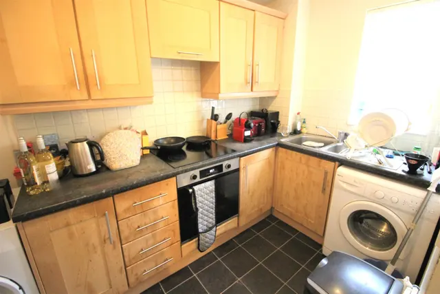 New Road, Radcliffe, M26, photo 3