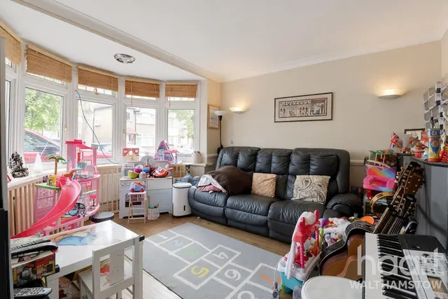 Queens Grove Road, Chingford, E4, photo 3