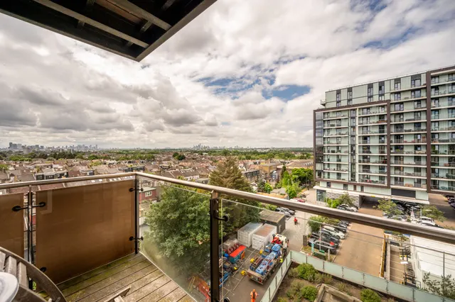Photo 3 — Flat 22, West Central Apartments, 8 Station Approach, Hoe Street, London