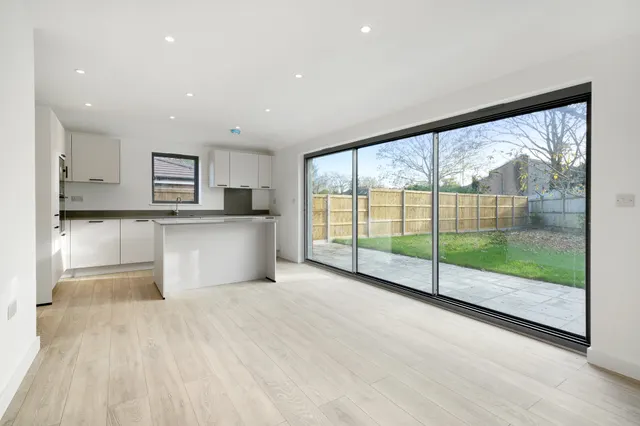 Photo 2 — Eshan drive, Orpington, Kent, BR5 3AE