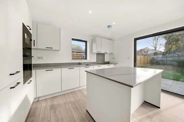 Photo 3 — Eshan drive, Orpington, Kent, BR5 3AE