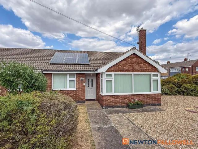 Russell Avenue, Balderton, NG24, photo 1