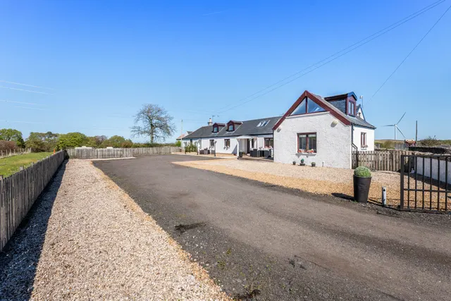 Crutherland Daar, East Kilbride, photo 1