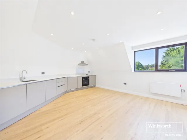Photo 3 — Greenham Road, Newbury, Berkshire, RG14